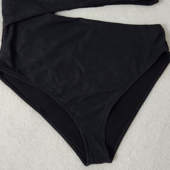 New!Beach Riot Celine One Piece Swimsuit Ribbed - Picture 9 of 15